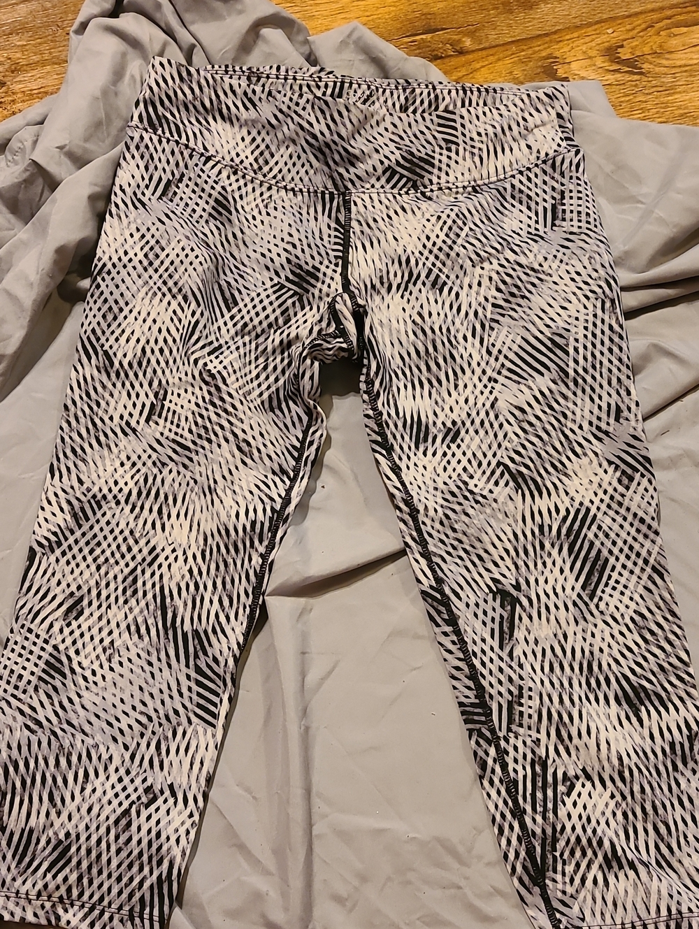 Calvin Klein Black and White Abstract Print Leggings